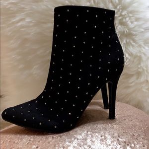 Anne Michelle Nice bots ♥️Swarovski boots